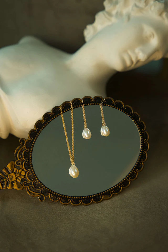 The Seraphina Pearl Cascade